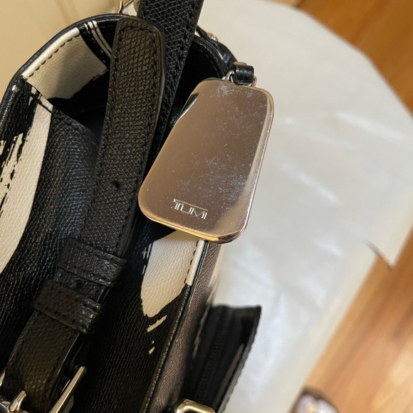 TUMI Sinclair large Camila tote - Picture 13 of 16